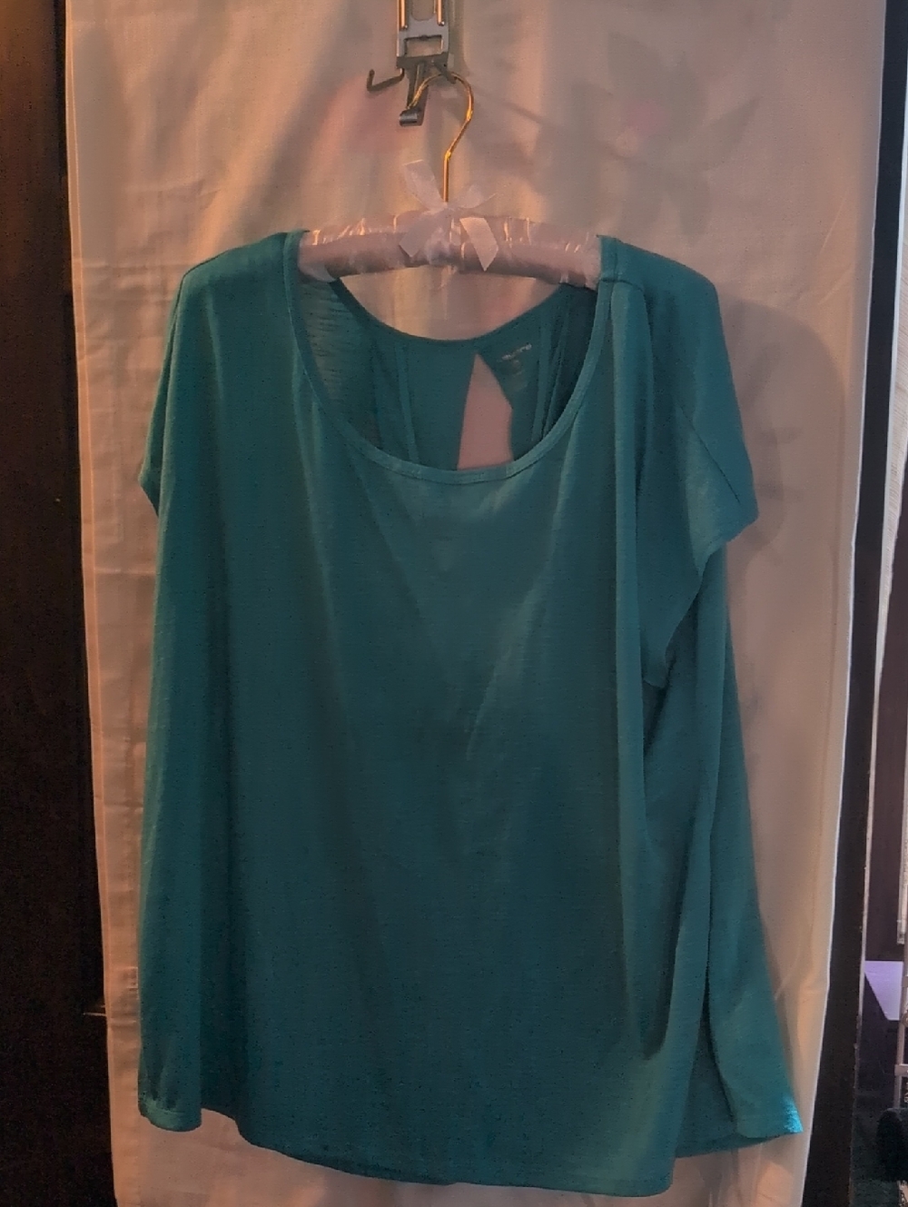 Women’s Teal Short Sleeve Top with Keyhole Back